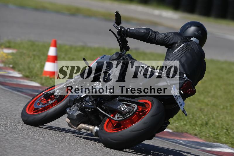 /Archiv-2024/29 12.06.2024 MOTO.CH Track Day ADR/Gruppe gelb/41